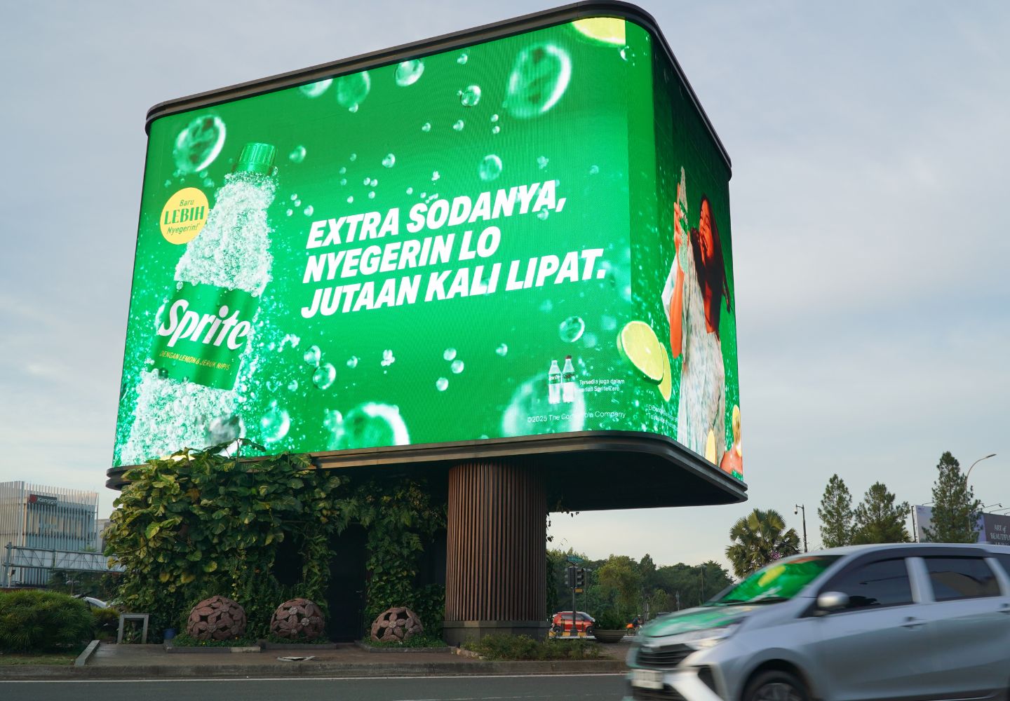roadside-advertising-screens