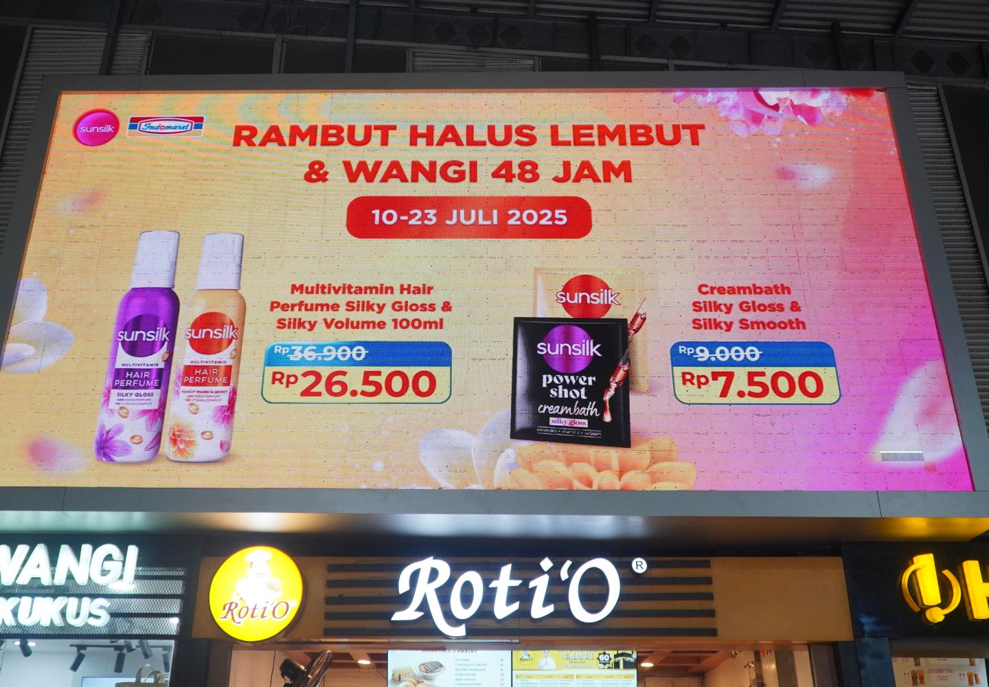 iklan di bandara
