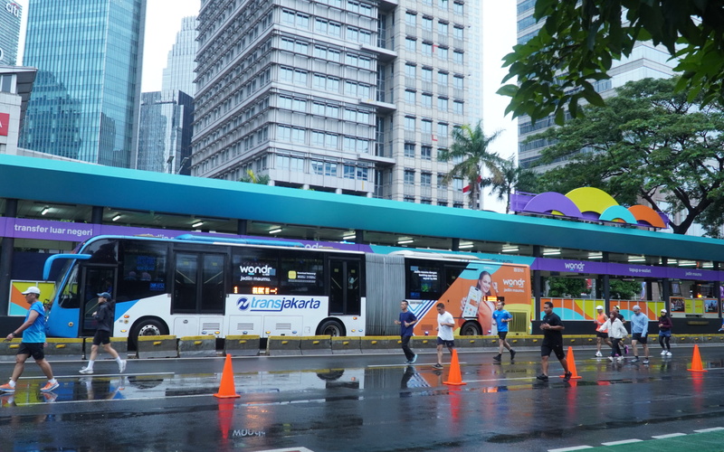 city-bus-advertising-installation