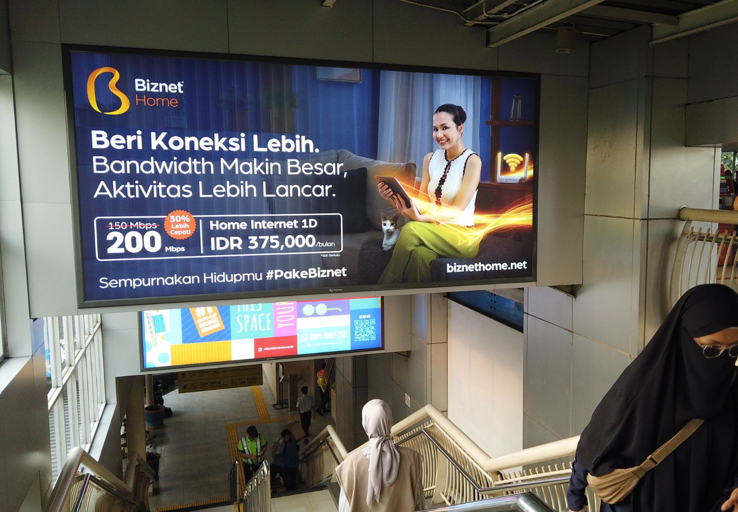 contoh iklan komersial