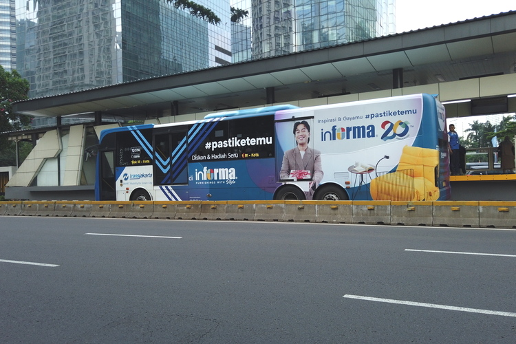 iklan-di-bus-transjakarta