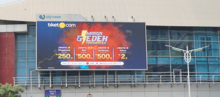 Digital Advertising Monitor: Optimize Brand Visibility