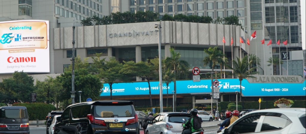 Boost Your Brand Visibility with Outdoor Signage